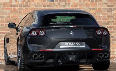 Ferrari GTC4 Lusso 3