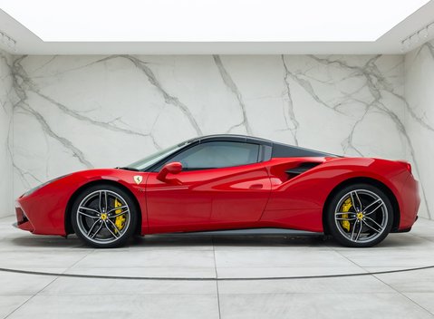 Ferrari 488 SPIDER 4