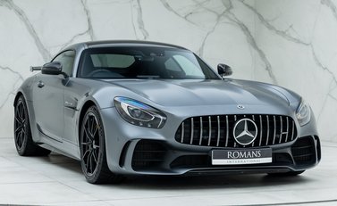 Mercedes-Benz AMG GT R Premium 6