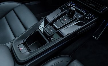 Porsche 911 Carrera GTS (992.2) 21