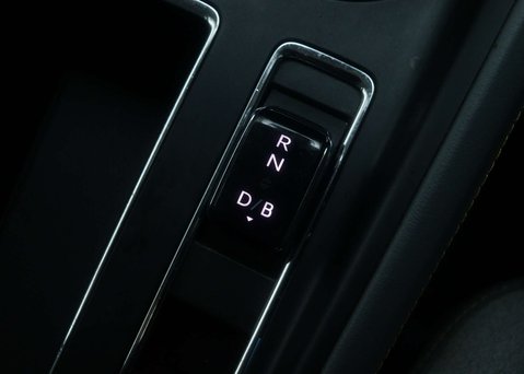 Skoda Enyaq Enyaq iV 60 Nav Lounge 5dr 31