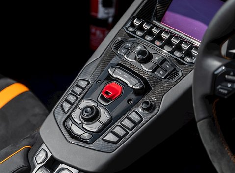 Lamborghini Aventador SV LP 750-4 Roadster 21