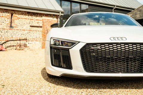 Audi R8 5.2 FSI V10 Plus S Tronic quattro Euro 6 (s/s) 2dr 14