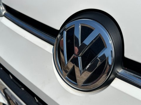 Volkswagen Up HIGH UP 8