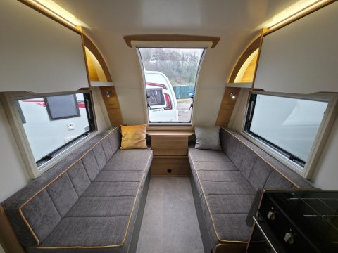 Bailey Discovery D4-4 14