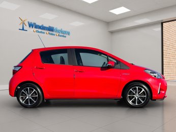 Toyota Yaris 1.5 VVT-h Icon Tech E-CVT Euro 6 (s/s) 5dr