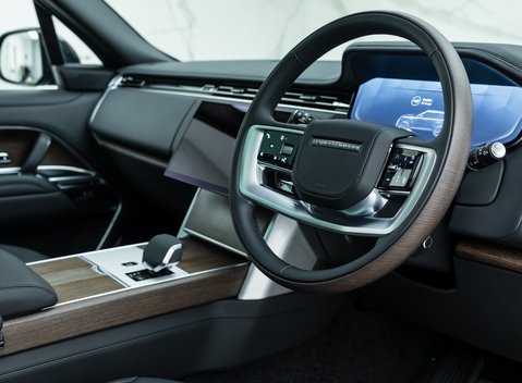 Land Rover Range Rover P460e Autobiography LWB 10