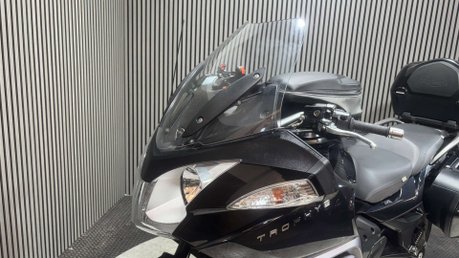 Triumph Trophy 1200 SE 2015 42K FULLY KITTED TOURER MOT COMES SERVICED WARRANTY 40