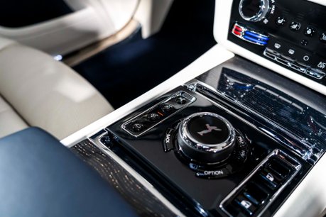 Rolls-Royce Ghost V12. STARLIGHT. H, C & M SEATS. REAR ENTERTAINMENT. HUD. A/CRUISE CONTROL 50