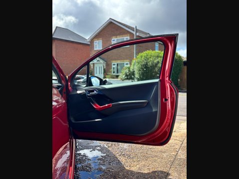 Peugeot 208 1.6 THP GTi Euro 5 3dr 28