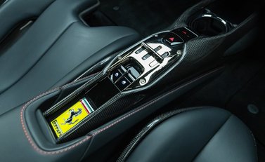 Ferrari SF90 Stradale 21