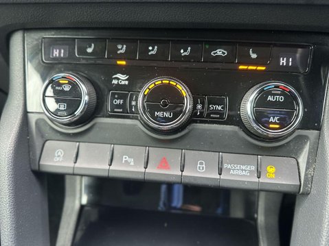 Skoda Karoq 1.0 TSI SE L SUV 5dr Petrol Manual Euro 6 (s/s) (116 ps) Parking Sensors 26