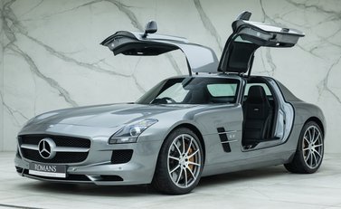 Mercedes-Benz SLS AMG 2