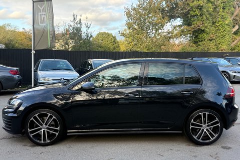 Volkswagen Golf GTD -TWO OWNERS -£20 ROAD TAX -9 SERVICES - ORIGINAL & UNMODIFIED -KEYLESS 9
