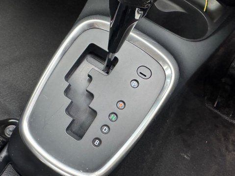 Toyota Yaris 1.5 VVT-h Icon E-CVT Euro 6 (s/s) 5dr 8