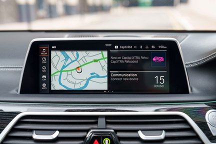 BMW 7 Series M760LI XDRIVE 19