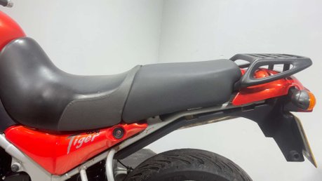 Triumph Tiger 2004 ADVENTURE BIKE PROJECT 955CC SPARES OR REPAIR 10