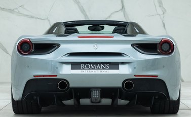 Ferrari 488 Spider 8