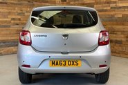 Dacia Sandero 1.5 dCi Laureate Hatchback 5dr Diesel Manual Euro 5 (90 ps) 5