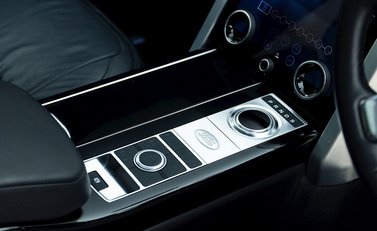 Land Rover Range Rover P400e Autobiography 21