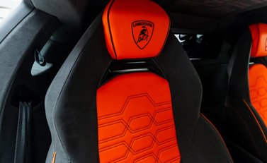 Lamborghini Revuelto 18