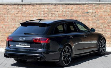 Audi RS6 Avant Performance 7