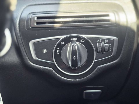 2016 Mercedes-Benz C-Class thumbnail 24