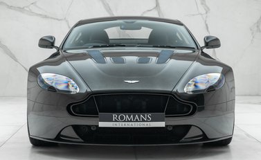 Aston Martin V12 Vantage S 7
