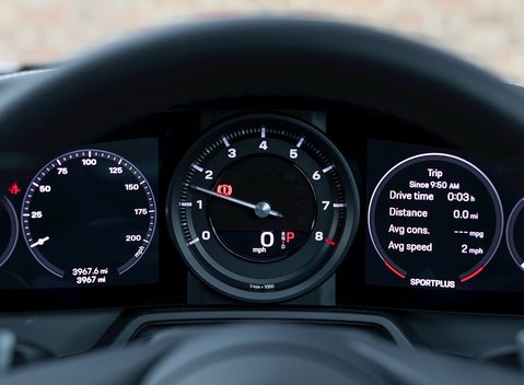 Porsche 911 Carrera 4S (992) 18