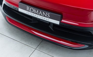 Porsche Macan GTS Electric 39