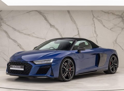 Audi R8 V10 Performance Carbon Black Spyder 5