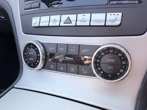 Mercedes-Benz SL Series 3.5 SL350 24