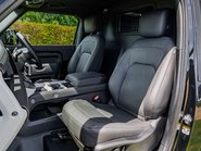 Land Rover Defender D250 X-Dynamic HSE Hard Top Obsidian 9