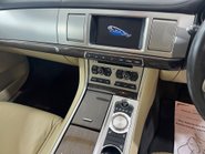 Jaguar XF D LUXURY 20