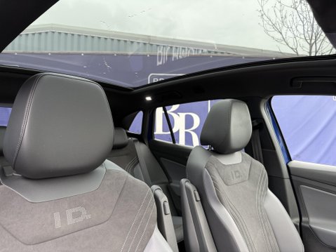 Volkswagen Id.4 Pro Performance 77kWh Style Edition SUV 5dr Electric Auto (204 ps) 52