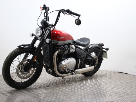 Triumph Bobber BONNEVILLE BOBBER 6