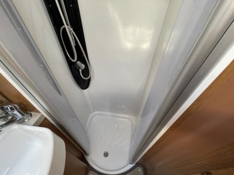 Auto-Trail Tracker EKS *** SOLD *** 25