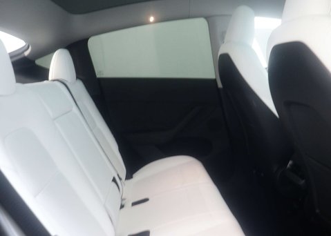 Tesla Model Y Model Y Long Range AWD 4WD 5dr 44