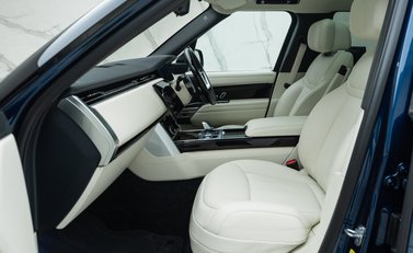 Land Rover Range Rover D350 AUTOBIOGRAPHY 23