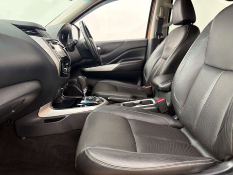 Nissan Navara 2.3 Navara Tekna dCi Auto 4WD 5dr 72