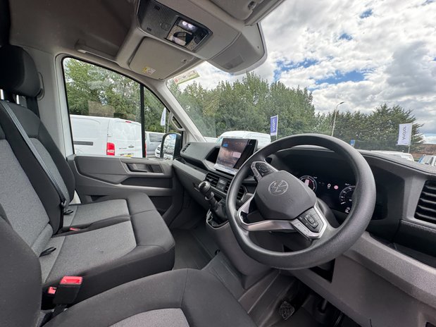Volkswagen Crafter MWB L2H2 [SOLD CR] High Roof Commerce Plus Cr35 Air Con Cruise EURO 6 15