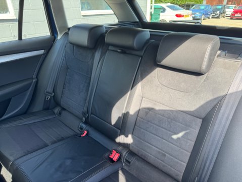 Skoda Octavia ELEGANCE TDI CR DSG 45