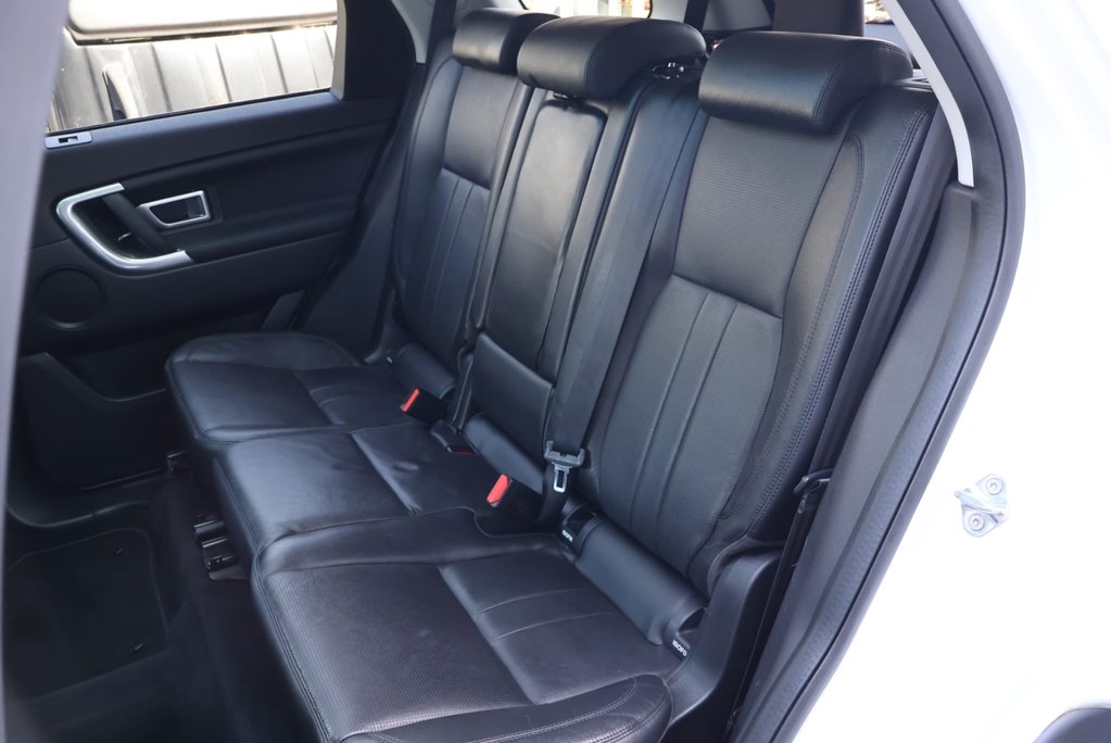 Land Rover Discovery Sport TD4 HSE 7 seater with Full Land Rover History  Black pack/alloys  pan roof  21