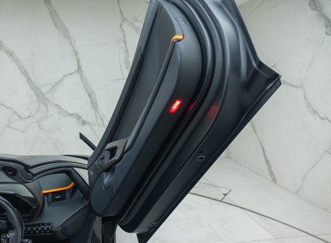 Lamborghini Aventador S LP 740-4 ROADSTER 26