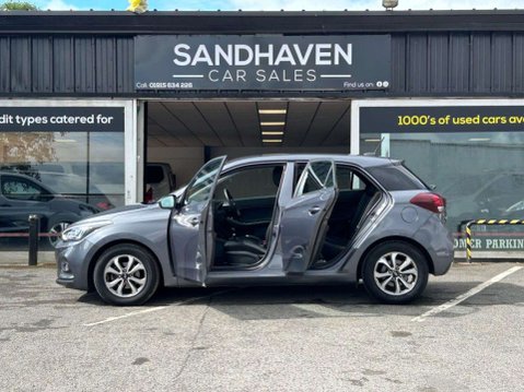 Hyundai i20 1.2 SE Launch Edition Hatchback 5dr Petrol Manual Euro 6 (s/s) (84 ps) BLUE 12