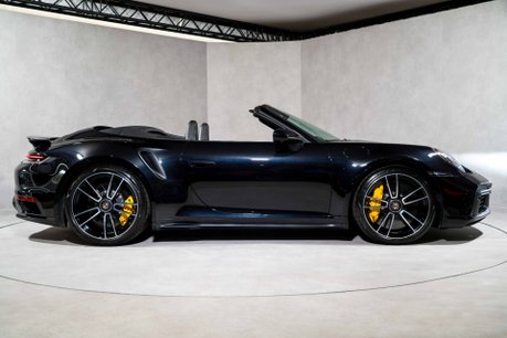 Porsche 911 TURBO S PDK. SPORTS CHRONO. HEATED & VENTILATED SEATS. PCCBS. SPORT EXHAUST 7