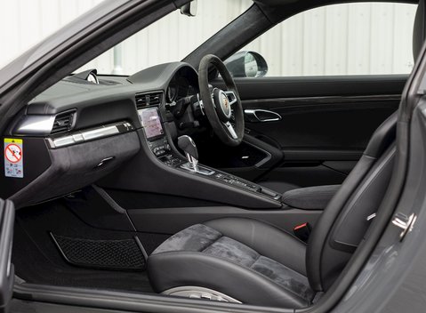 Porsche 911 Turbo S (991.2) 16