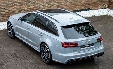 Audi RS6 Avant Performance 9