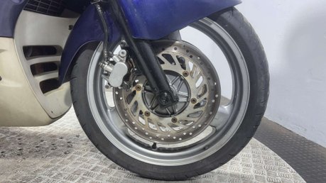 Honda ST 1999 RUNNING PROJECT BIKE SPARES OR REPAIR 58K TOURER 17