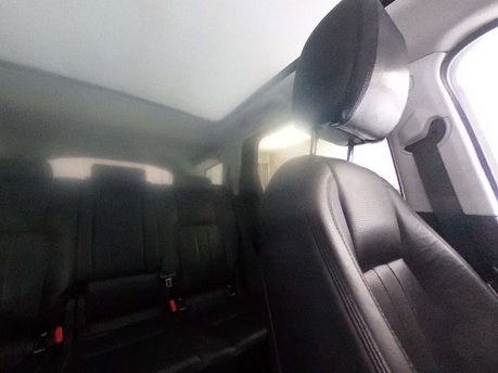 Land Rover Discovery Sport 2.0 Discovery Sport Black HSE TD4 Auto 4WD 5dr 21